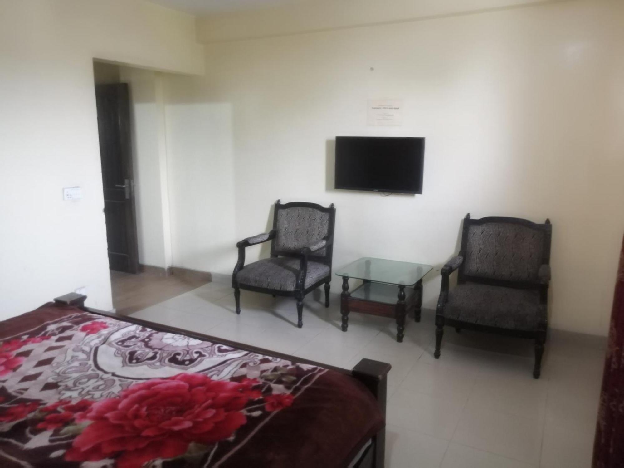 Fortville Hotel - Lahore Esterno foto